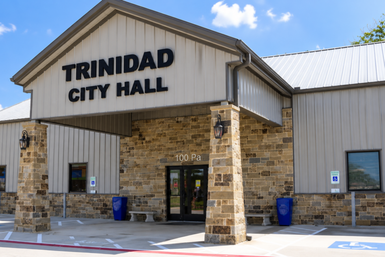 Concejo de Trinidad evalúa demandar a Texas por el cierre de su departamento de policía