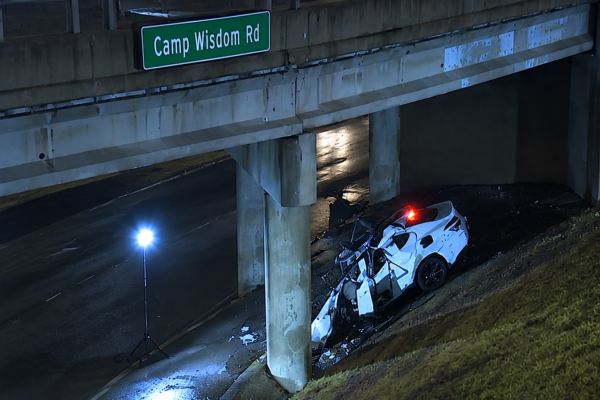 Identifican a conductor que perdió la vida en accidente en Dallas