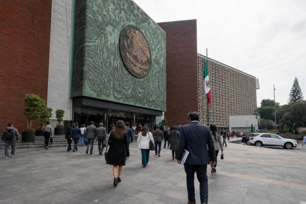 Hacienda entrega al Congreso de México el Paquete Económico