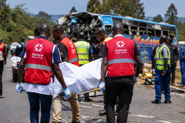 Choque múltiple en Kenia deja 17 muertos; había peregrinos católicos entre las víctimas