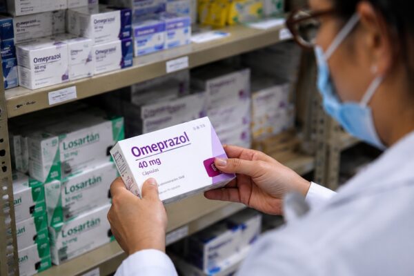 México revisa contratos de medicamentos tras detectar costos excesivos en hospitales