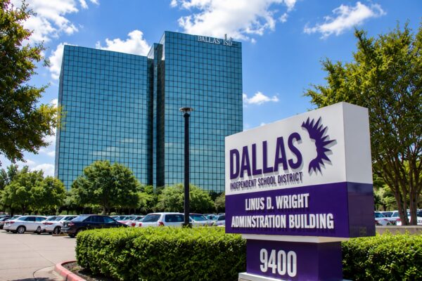 Dallas ISD enfrenta acuerdo millonario por presuntas fallas en reportes de abuso infantil
