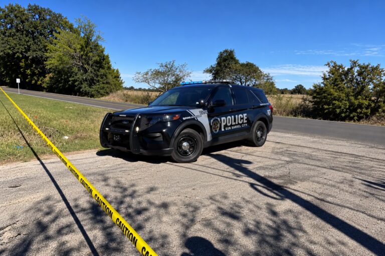 FAA detalla cómo avioneta terminó en una zanja durante aterrizaje en Gun Barrel City