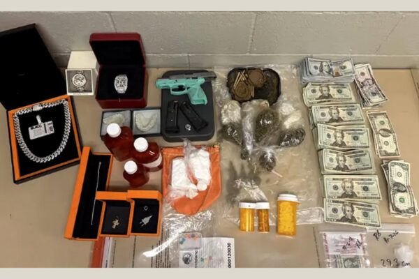 Incautan más de $136,000 en joyas durante operativo contra presunto narcotráfico en Henderson, Texas