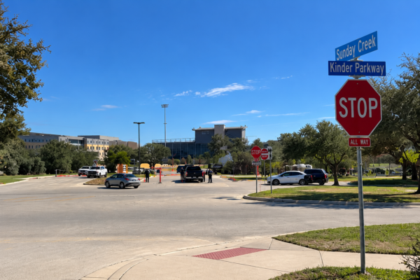 Dos jóvenes de 16 años detenidos tras incidente con arma falsa en Pieper High School