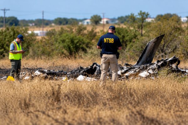 Autoridades identifican a víctima de accidente aéreo cerca de Hicks Airfield en Fort Worth